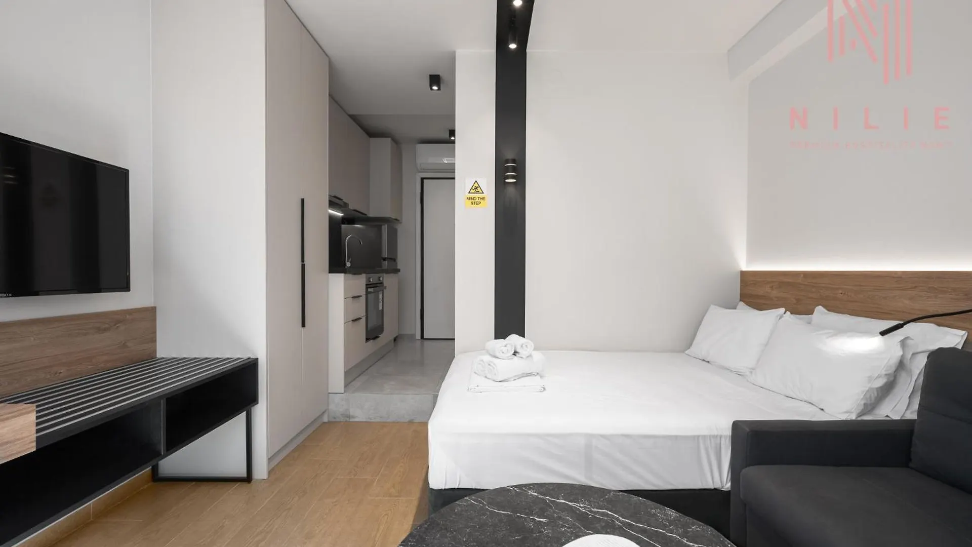 Vellow Door, Nilie Hospitality Mgmt Soluň 0*,