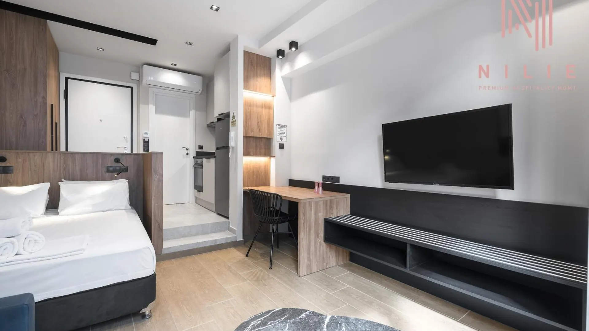 Vellow Door, Nilie Hospitality Mgmt Soluň Řecko