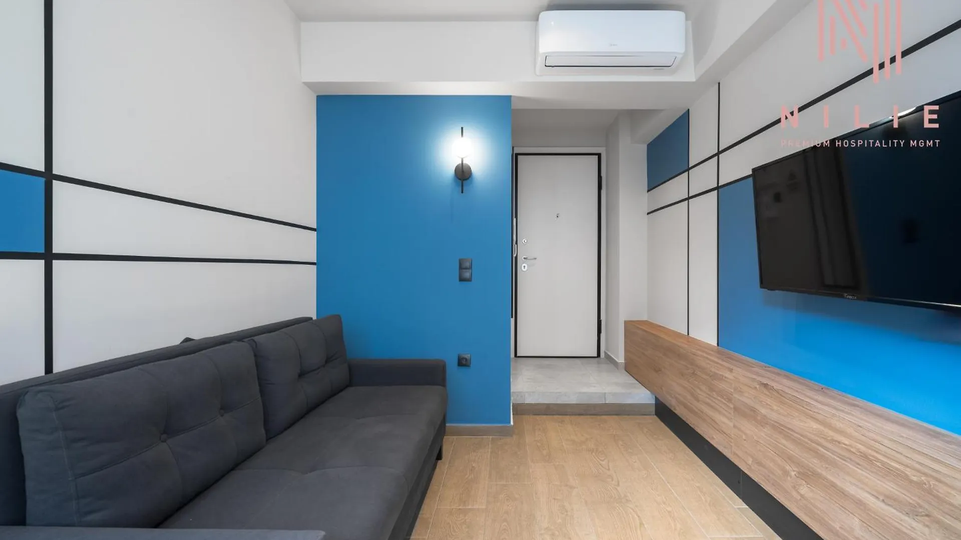 Vellow Door, Nilie Hospitality Mgmt Soluň