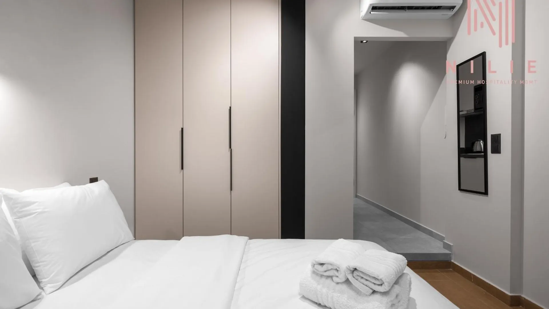Vellow Door, Nilie Hospitality Mgmt Soluň